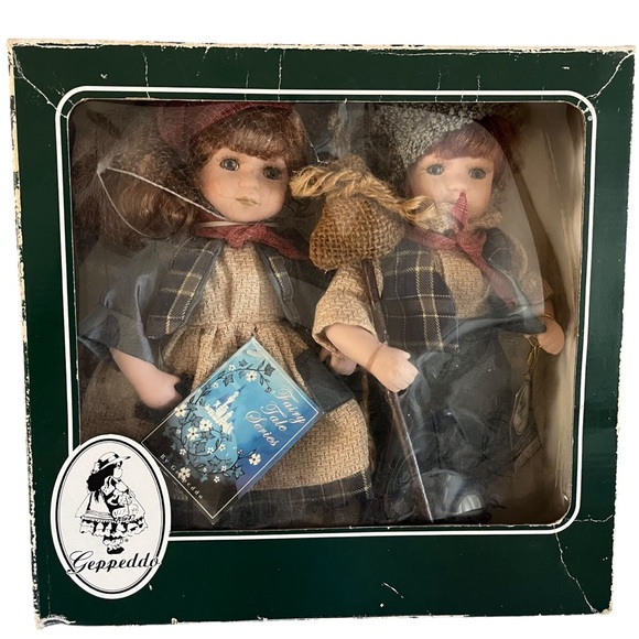 Collectible Dolls by Geppeddo Fairy Tale Series. - Picture 2 of 11